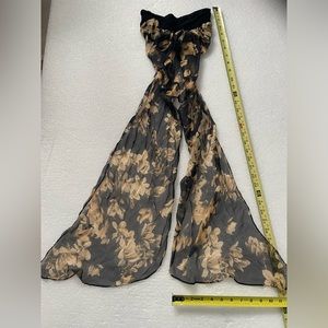 Focus Care Scarf Women Warm Floral Black and Gold